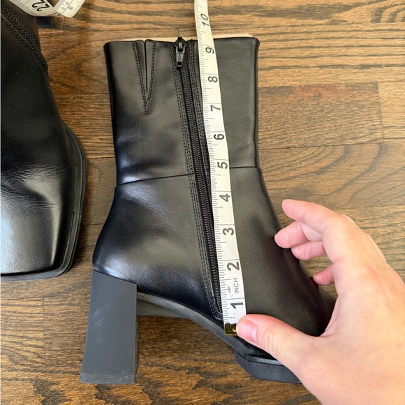 NWB Vagabond Edwina Leather Block Heel Boots - Picture 11 of 11